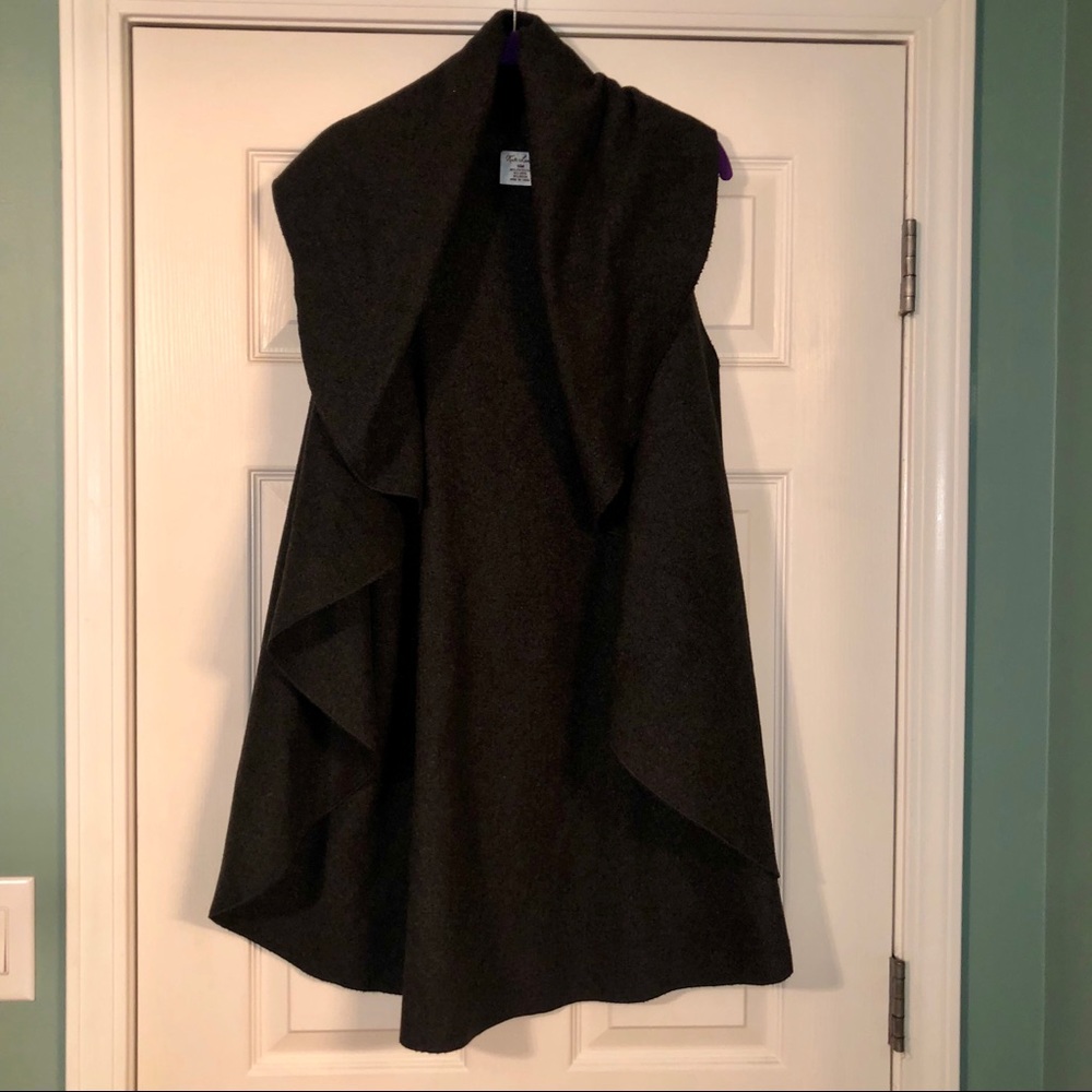Kate Landry drapey shawl!  EUC SZ SMALL
